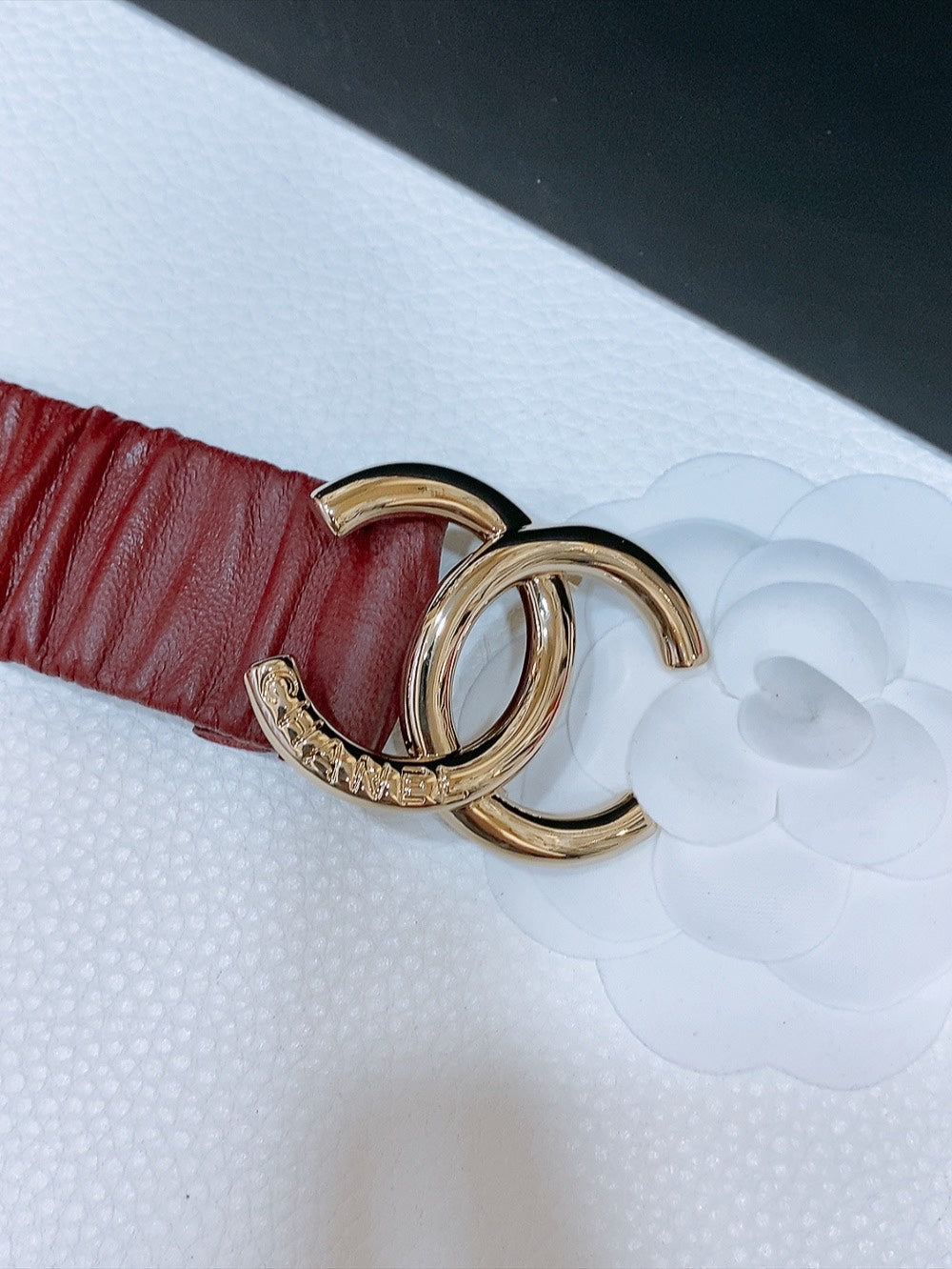 DOUBLE C ELASTIC BELT 30MM IN RED PATENT CALFSKIN GOLD HARDWARE