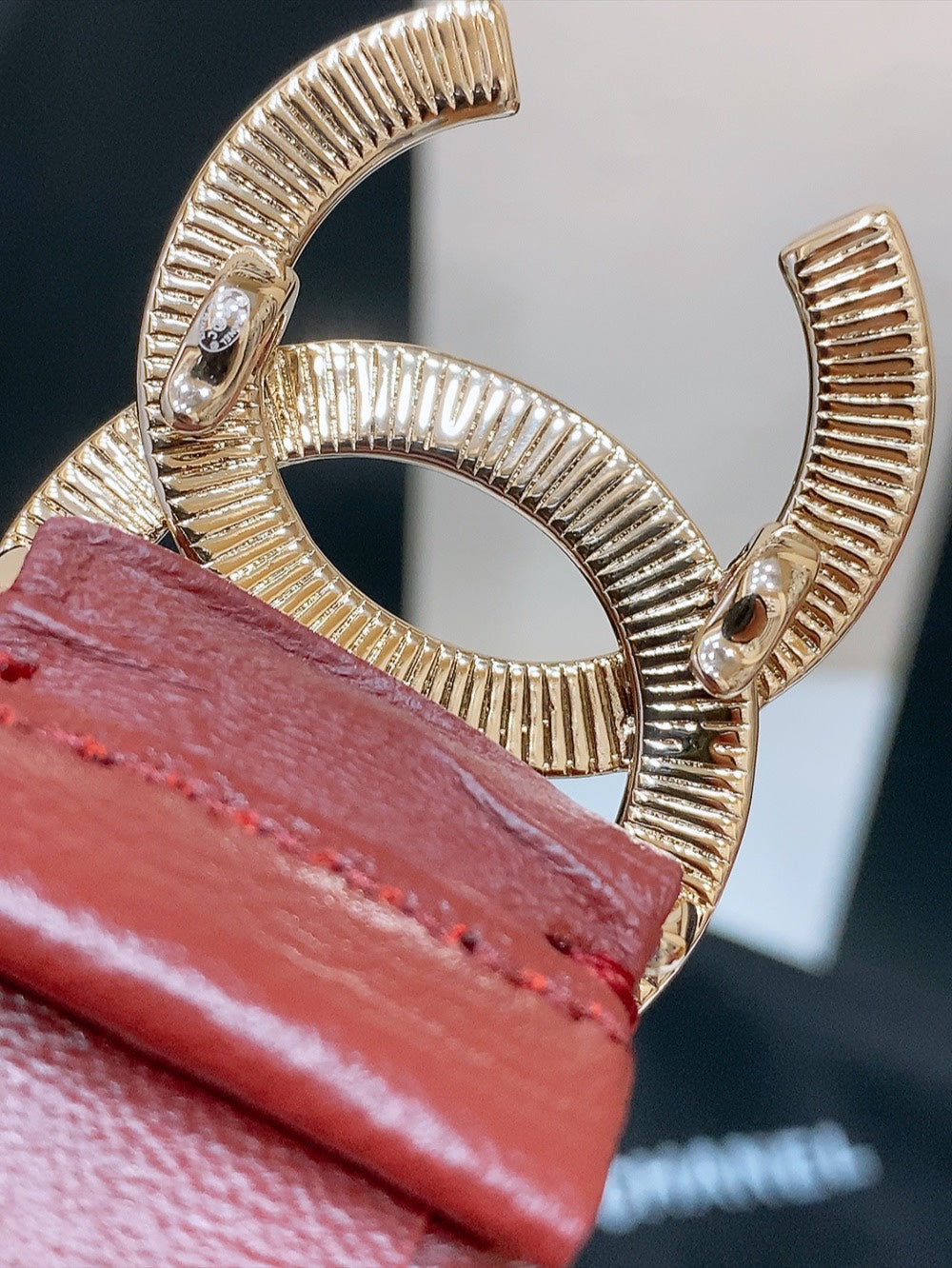 DOUBLE C ELASTIC BELT 30MM IN RED PATENT CALFSKIN GOLD HARDWARE