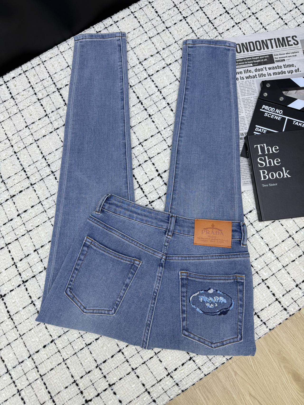 PRADA 26S SKINNY JEANS 603