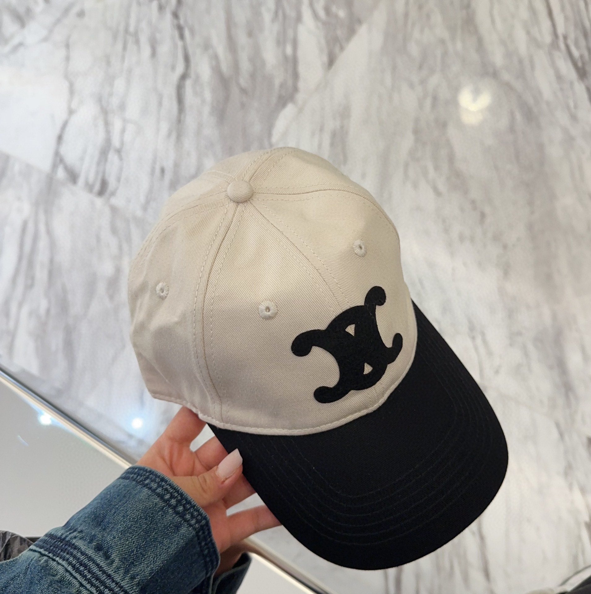 CELINE 26S BASEBALL CAP STYLE 32