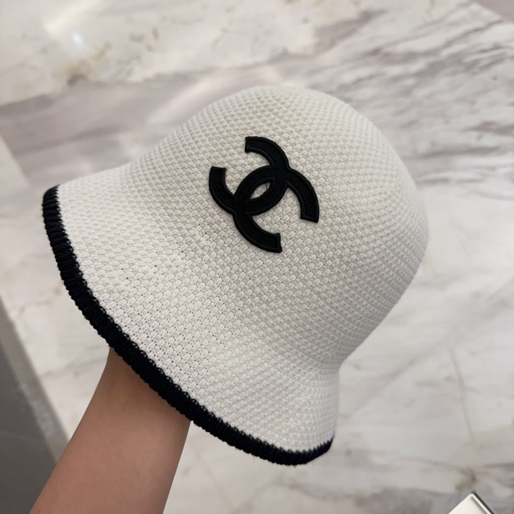 KNITTED BUCKET HAT IVORY 665963