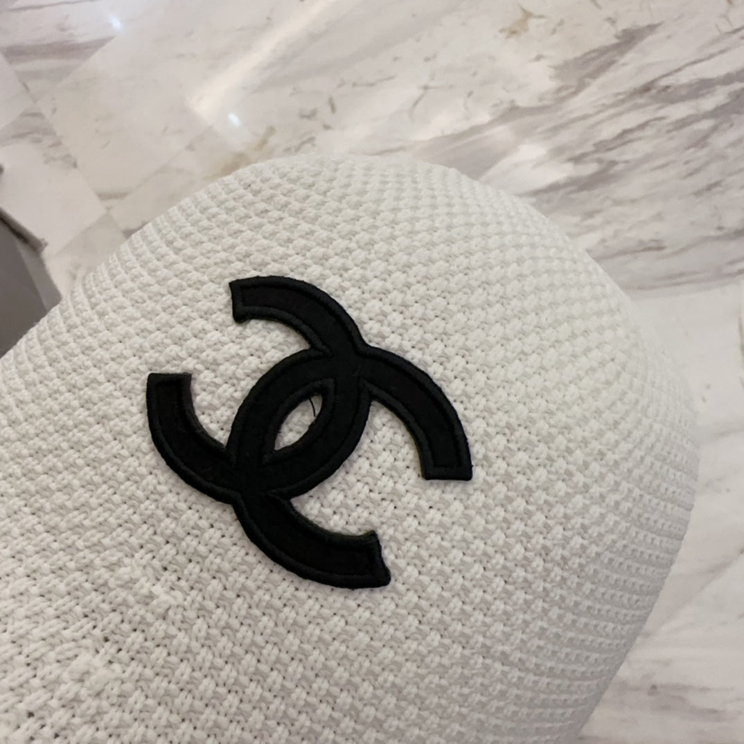 KNITTED BUCKET HAT IVORY 665963