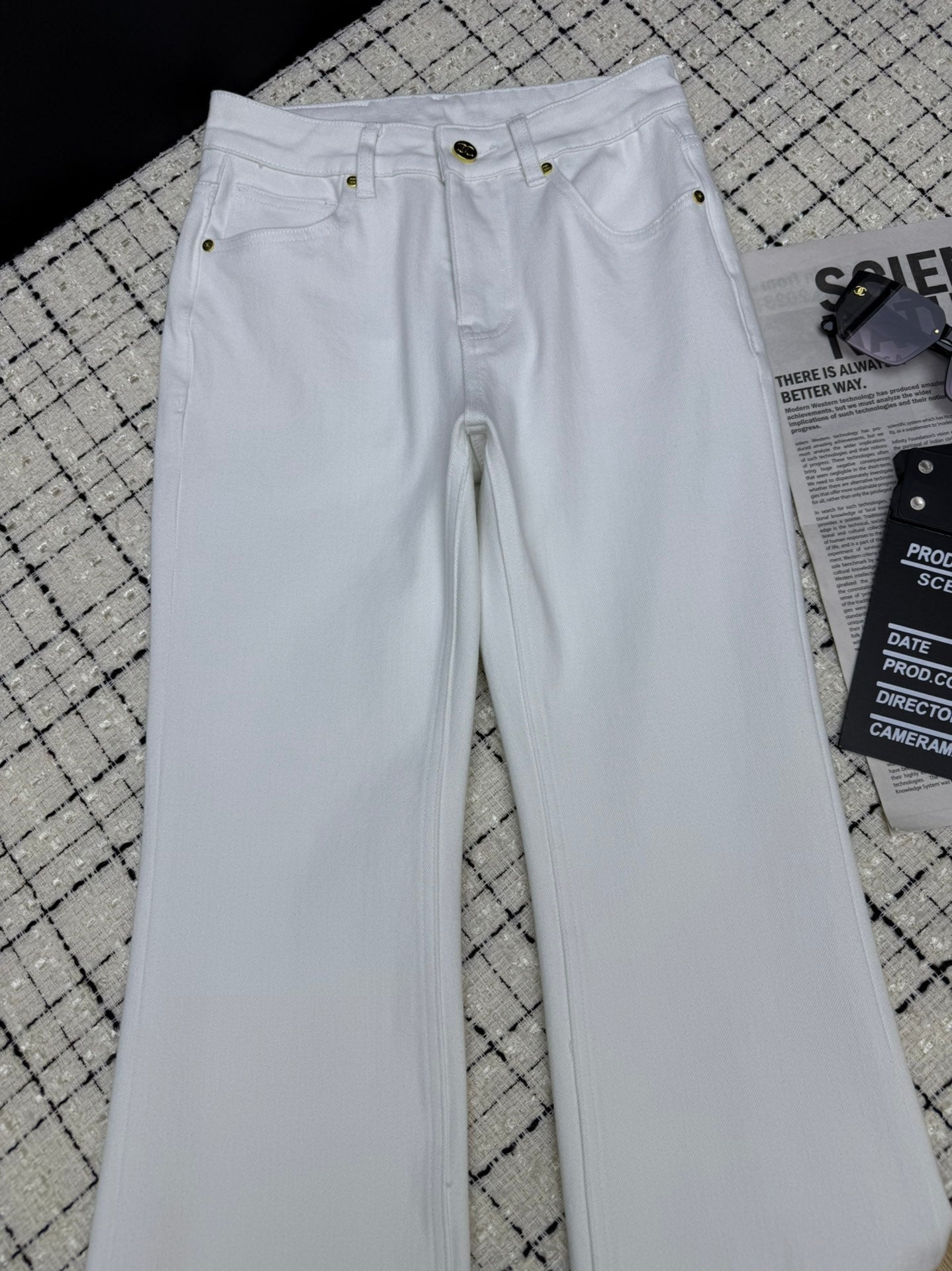 CHANEL 26S FLARED JEANS 761