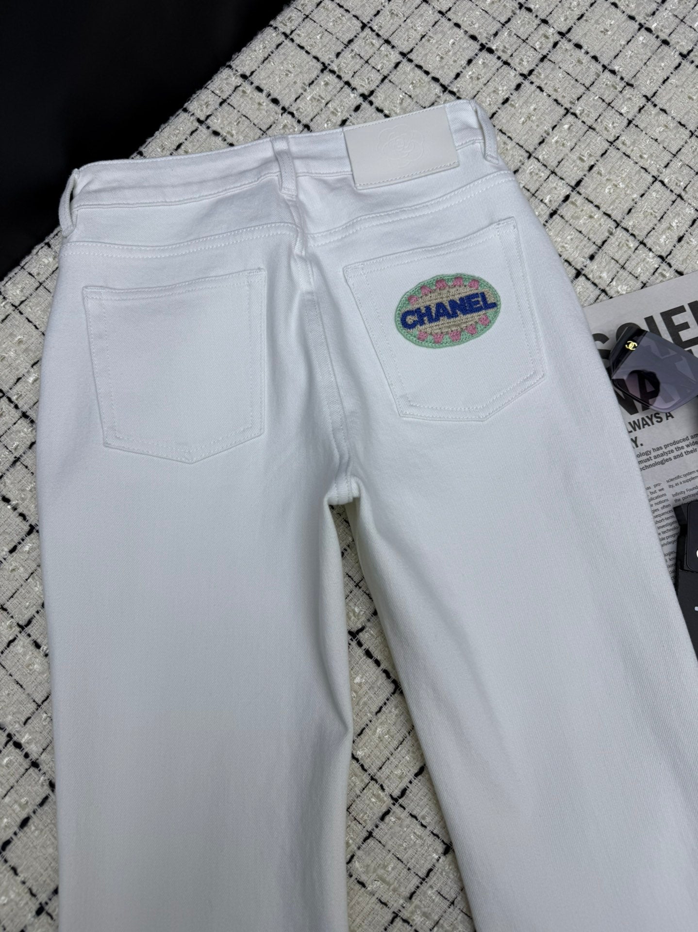 CHANEL 26S FLARED JEANS 761