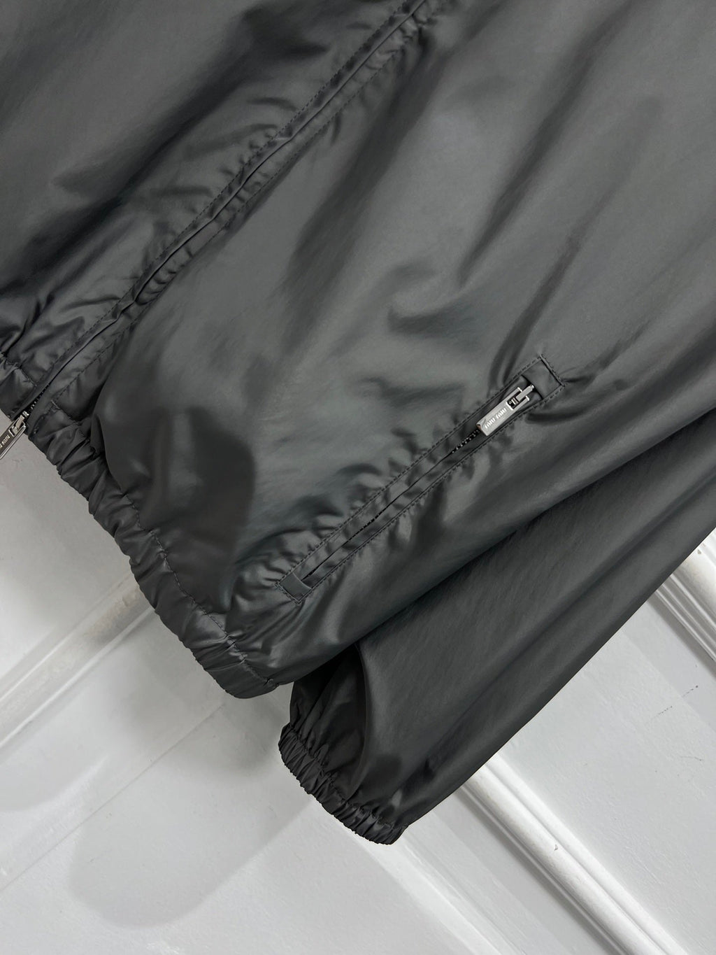 MIU 25S HOODED JACKET GREY IN NYLON 263131