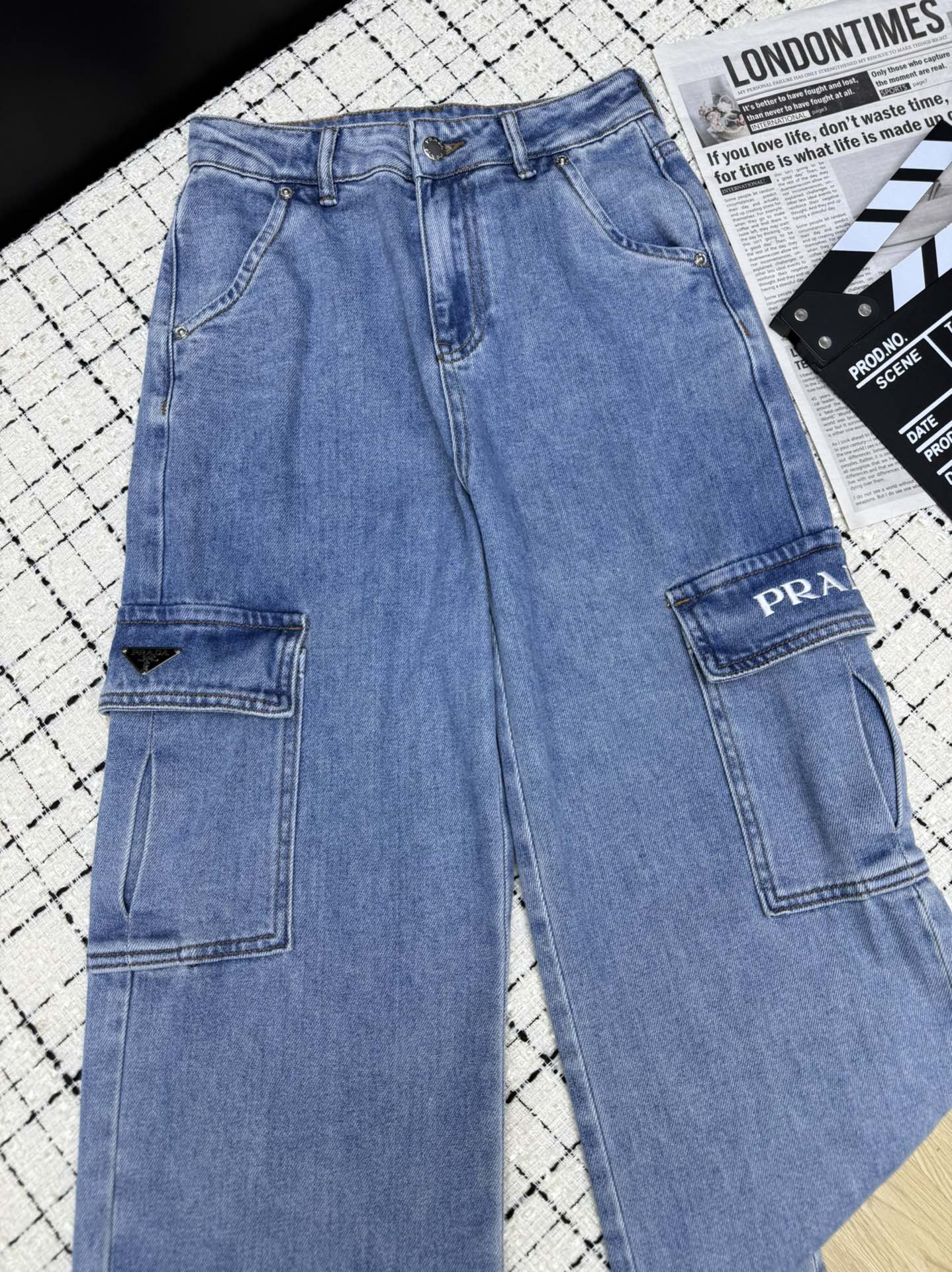 PRADA 26S CARGO JEANS 600