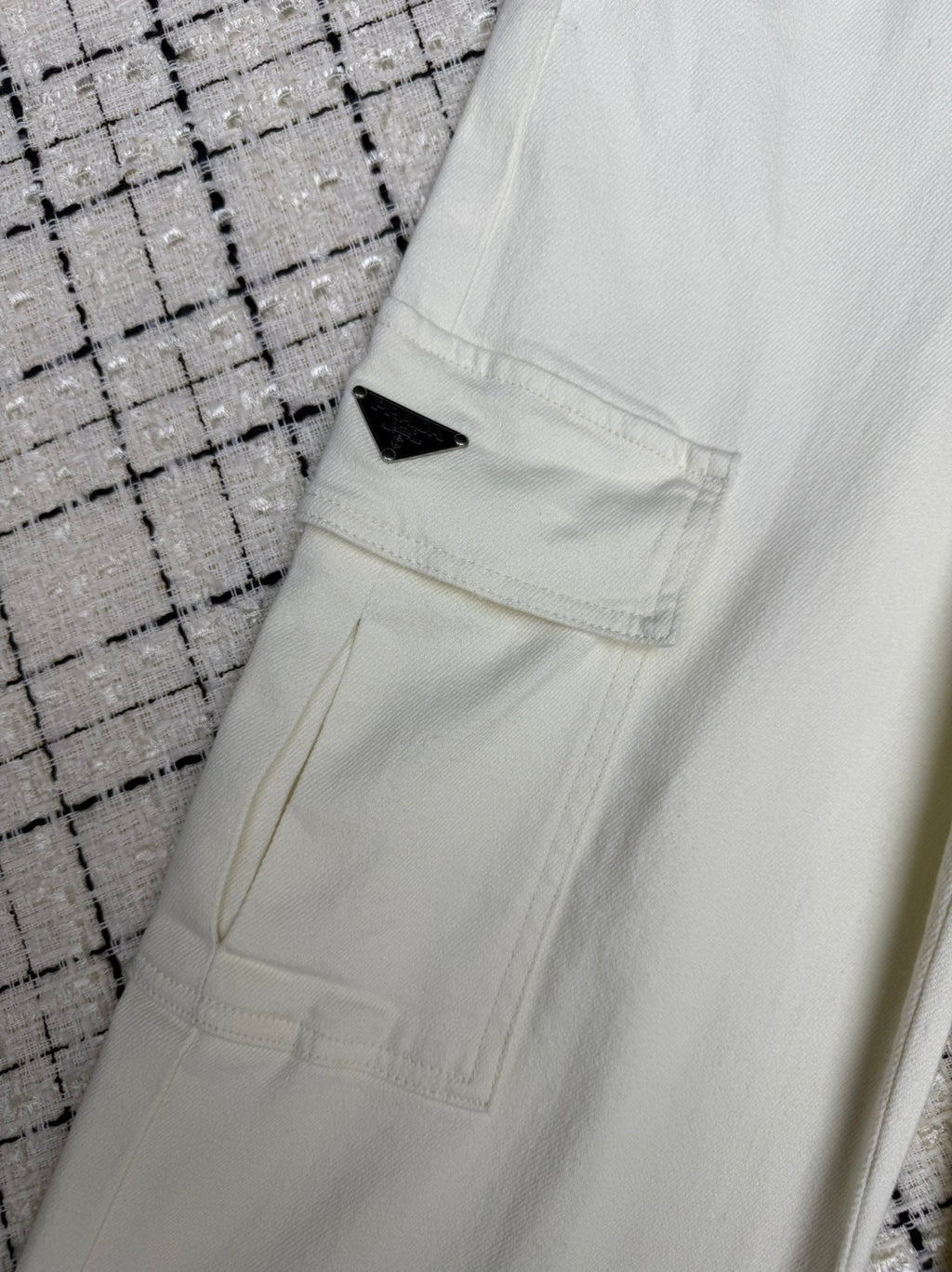 PRADA 26S CARGO JEANS 599