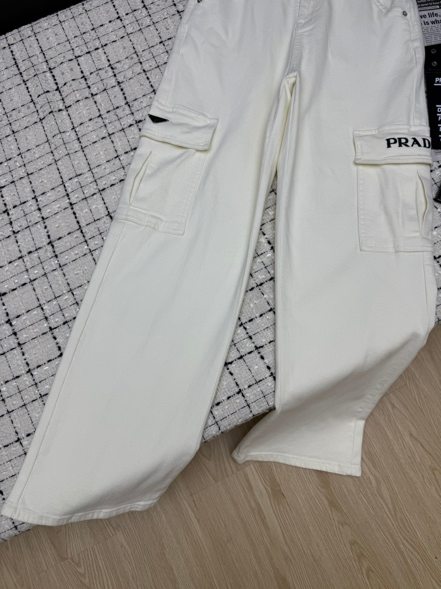 PRADA 26S CARGO JEANS 599