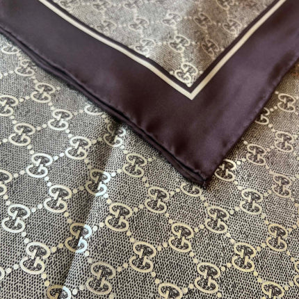 GUCCI 25S SCARF 90 IN SILK 697666