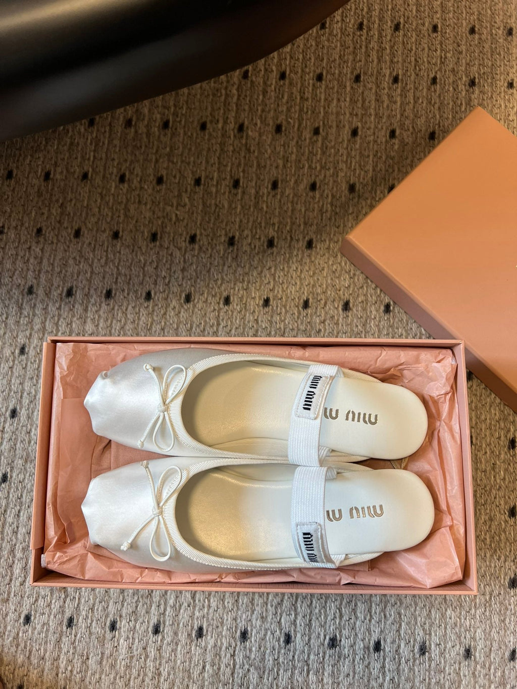 MIUMIU 26S BALLET MULES IN WHITE CREAM SATIN WITH BOW