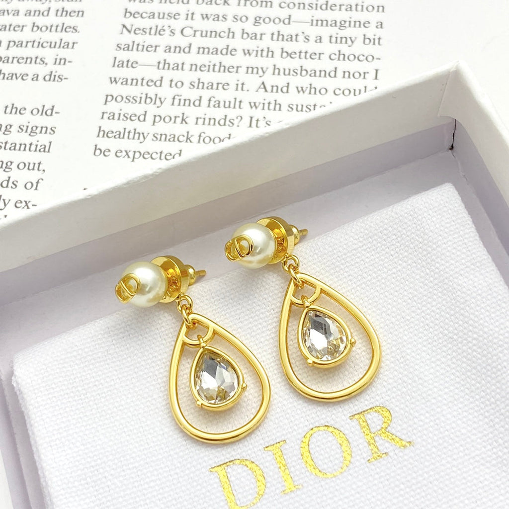 CD 26S PEARL STUD TEARDROP CRYSTAL DROP EARRINGS IN GOLD METAL 631774