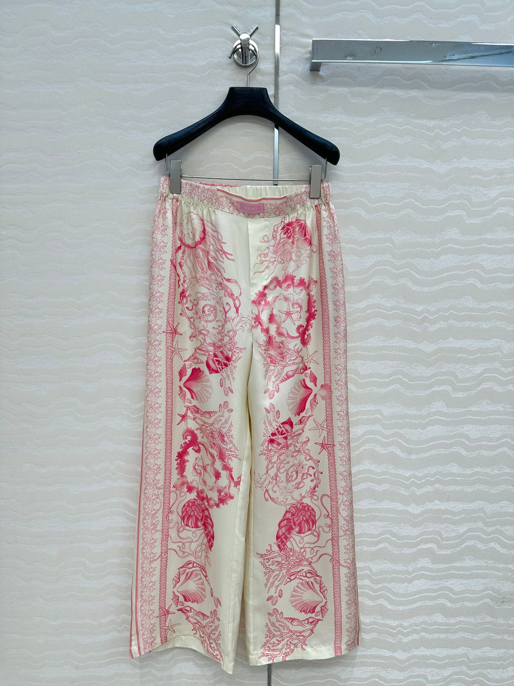 VERSACE SILK STRAIGHT-LEG PANTS WITH CORAL PRINT 263974