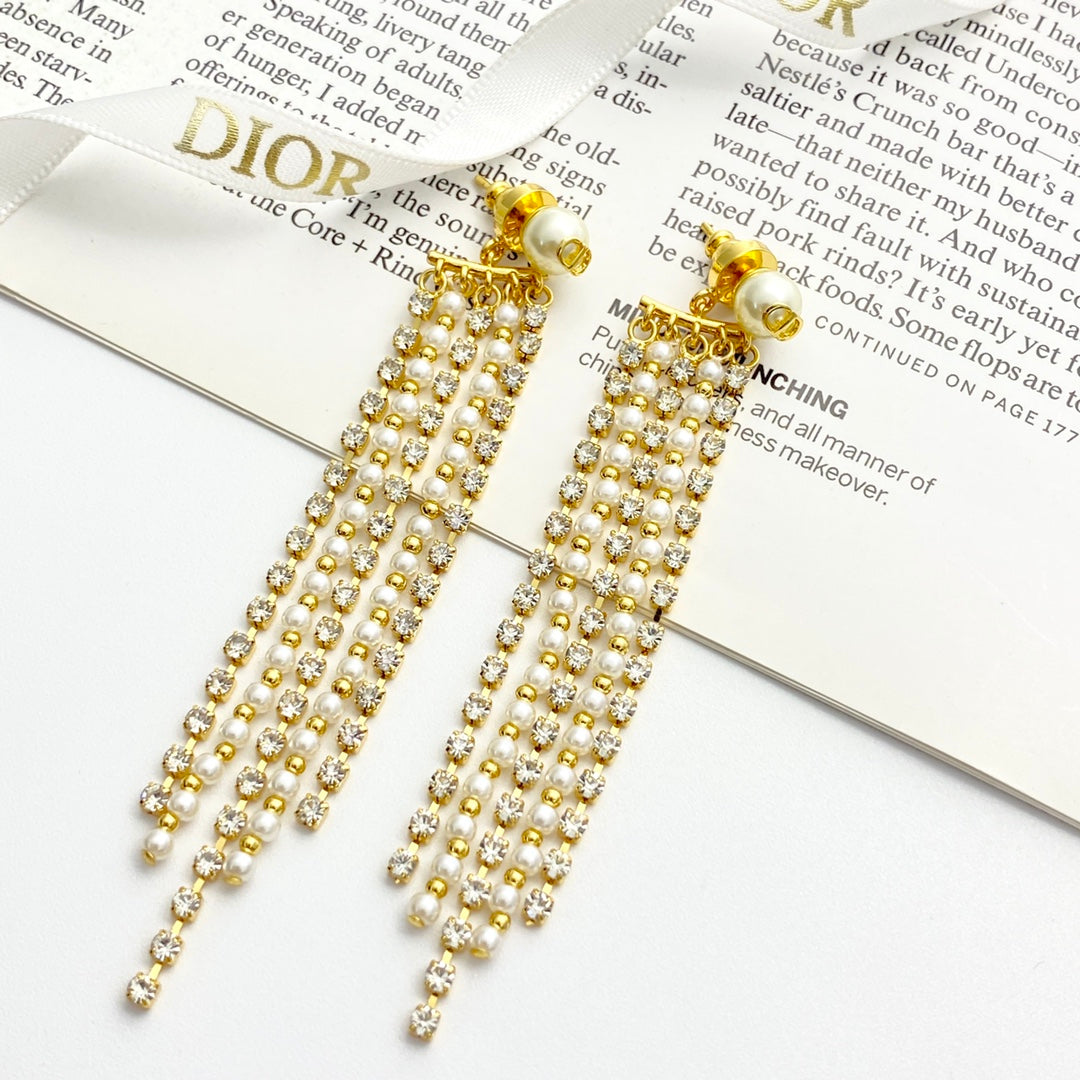 CD 26S MULTI STRAND PEARL CRYSTAL TASSEL DROP EARRINGS IN GOLD METAL 631775