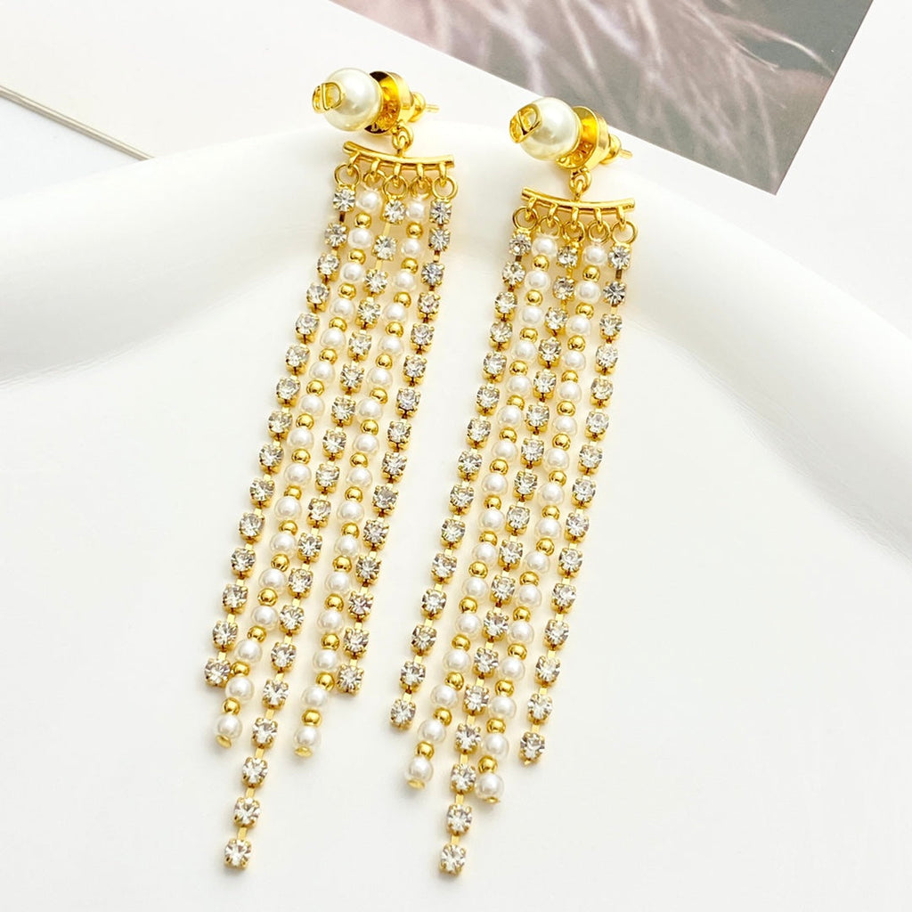 CD 26S MULTI STRAND PEARL CRYSTAL TASSEL DROP EARRINGS IN GOLD METAL 631775