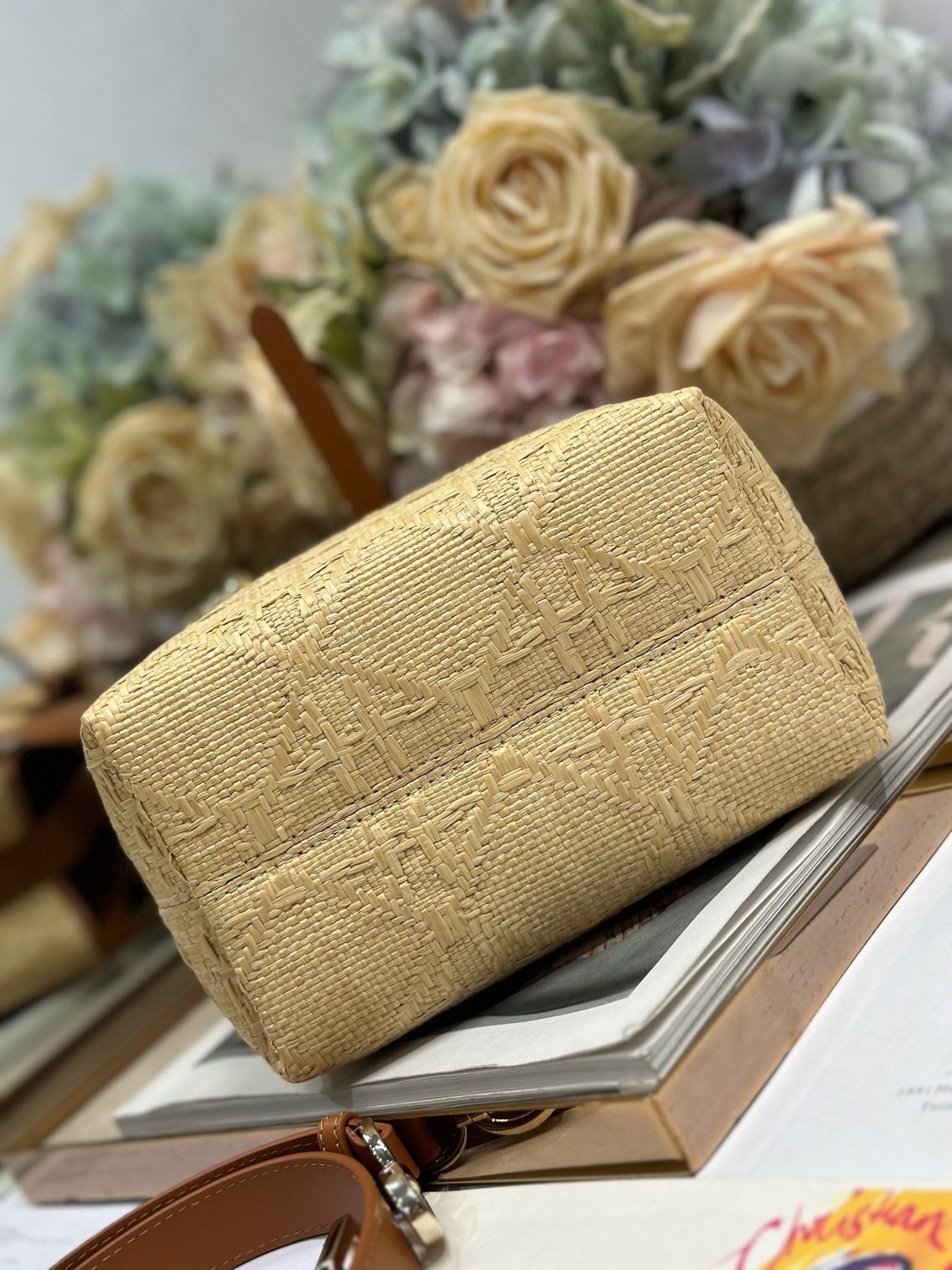 DIOR 26S TOUJOURS BAG 18 IN BROWN AND BEIGE RAFFIA