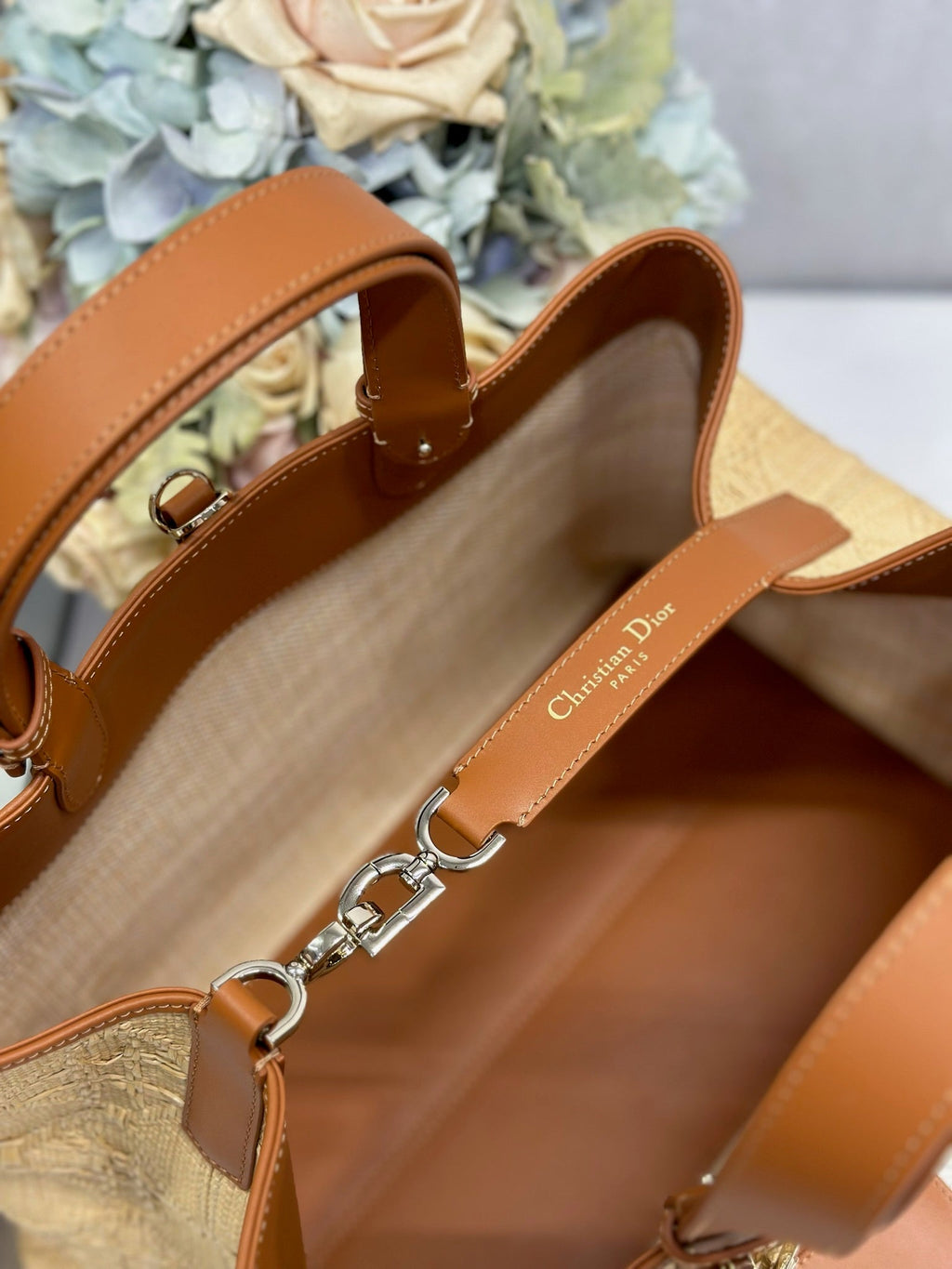 DIOR 26S TOUJOURS BAG 37 IN BROWN AND BEIGE RAFFIA