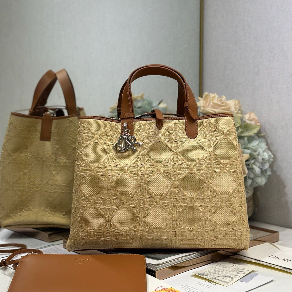 DIOR 26S TOUJOURS BAG 37 IN BROWN AND BEIGE RAFFIA