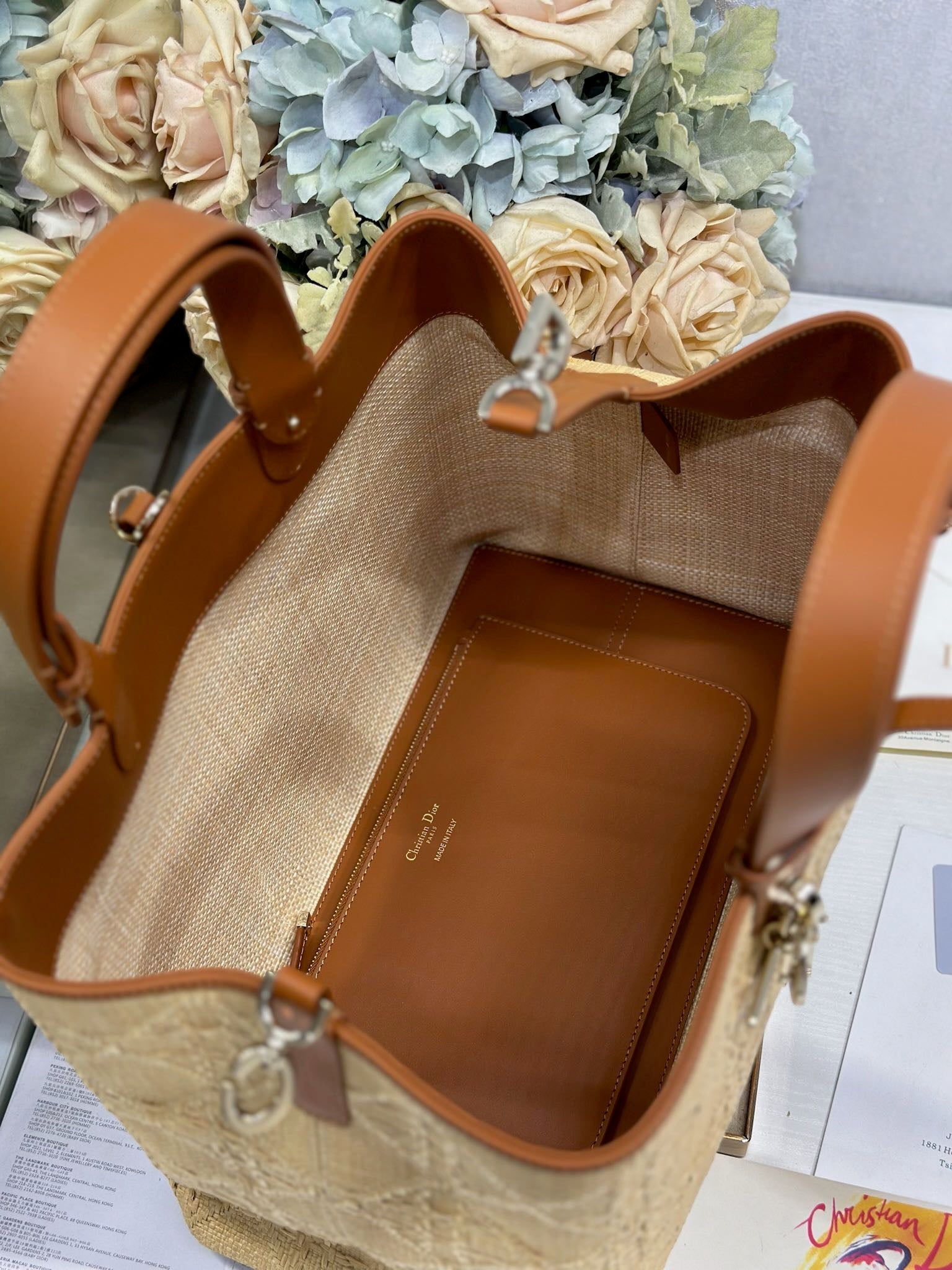 DIOR 26S TOUJOURS BAG 37 IN BROWN AND BEIGE RAFFIA