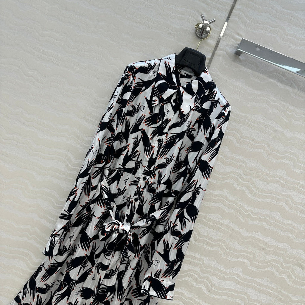 DVF WHITE AND BLACK PRINTED SILK SHIRT DRESS