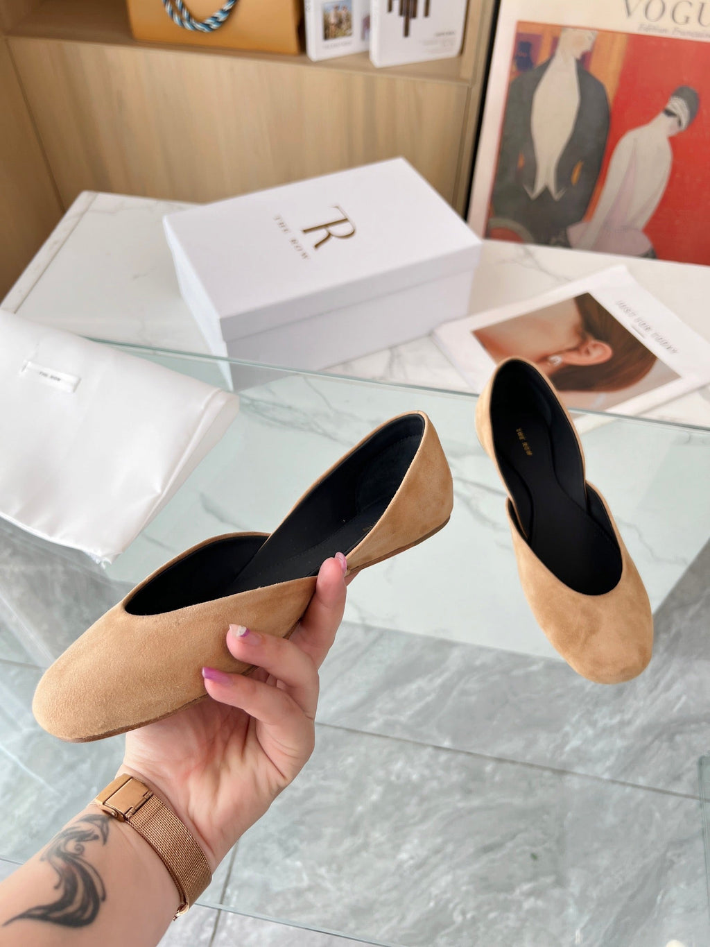 THE ROW 26S ROUND TOE BALLET FLATS IN DARK BEIGE SUEDE