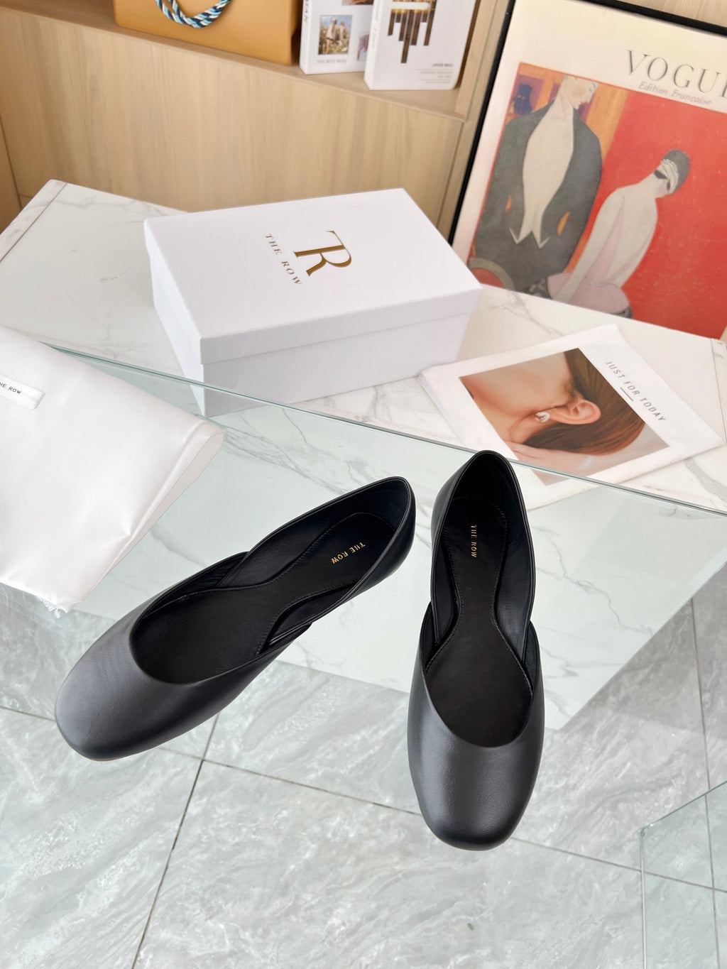 THE ROW 26S ROUND TOE BALLET FLATS IN BLACK CALFSKIN