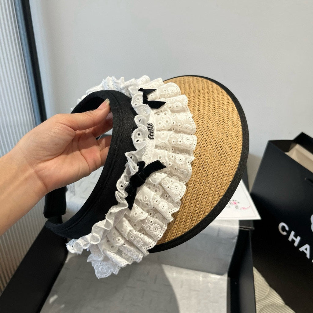 MIUMIU OPEN-TOP STRAW HAT IN BEIGE MIX WHITE EYELET FABRIC