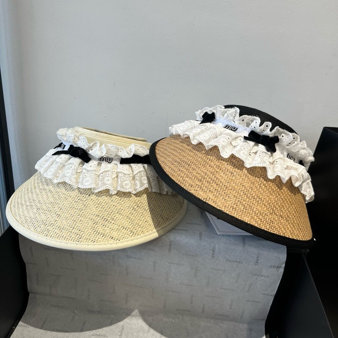 MIUMIU OPEN-TOP STRAW HAT IN LIGHT BEIGE MIX WHITE EYELET FABRIC