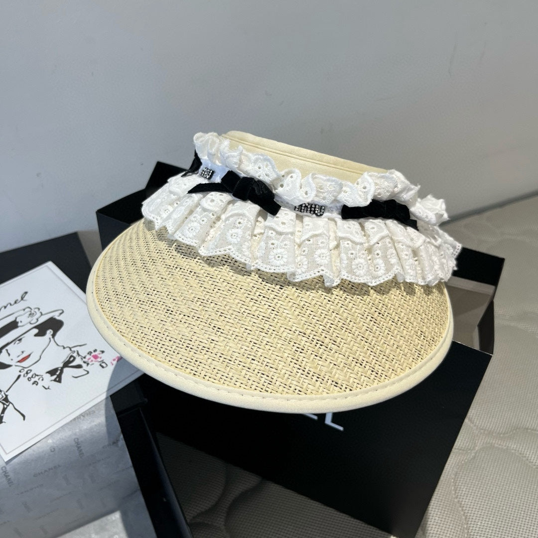 MIUMIU OPEN-TOP STRAW HAT IN LIGHT BEIGE MIX WHITE EYELET FABRIC