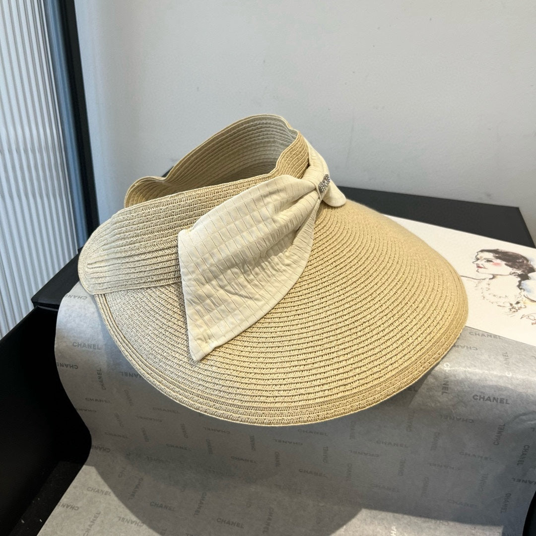 MIUMIU OPEN-TOP STRAW HAT IN LIGHT BEIGE WITH LARGE BOW