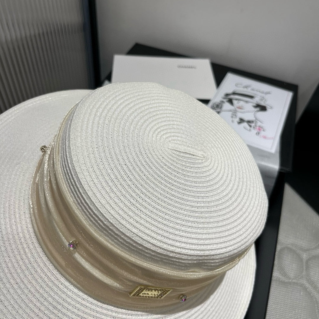 MIUMIU STRAW HAT IN WHITE WITH RHINESTONE EMBELLISHED