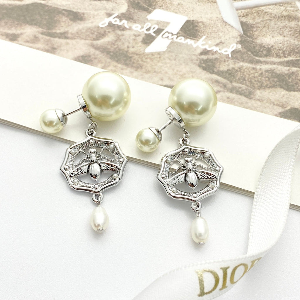 CD 26S DOUBLE PEARL BEE CHARM DROP EARRINGS IN SILVER METAL 633180