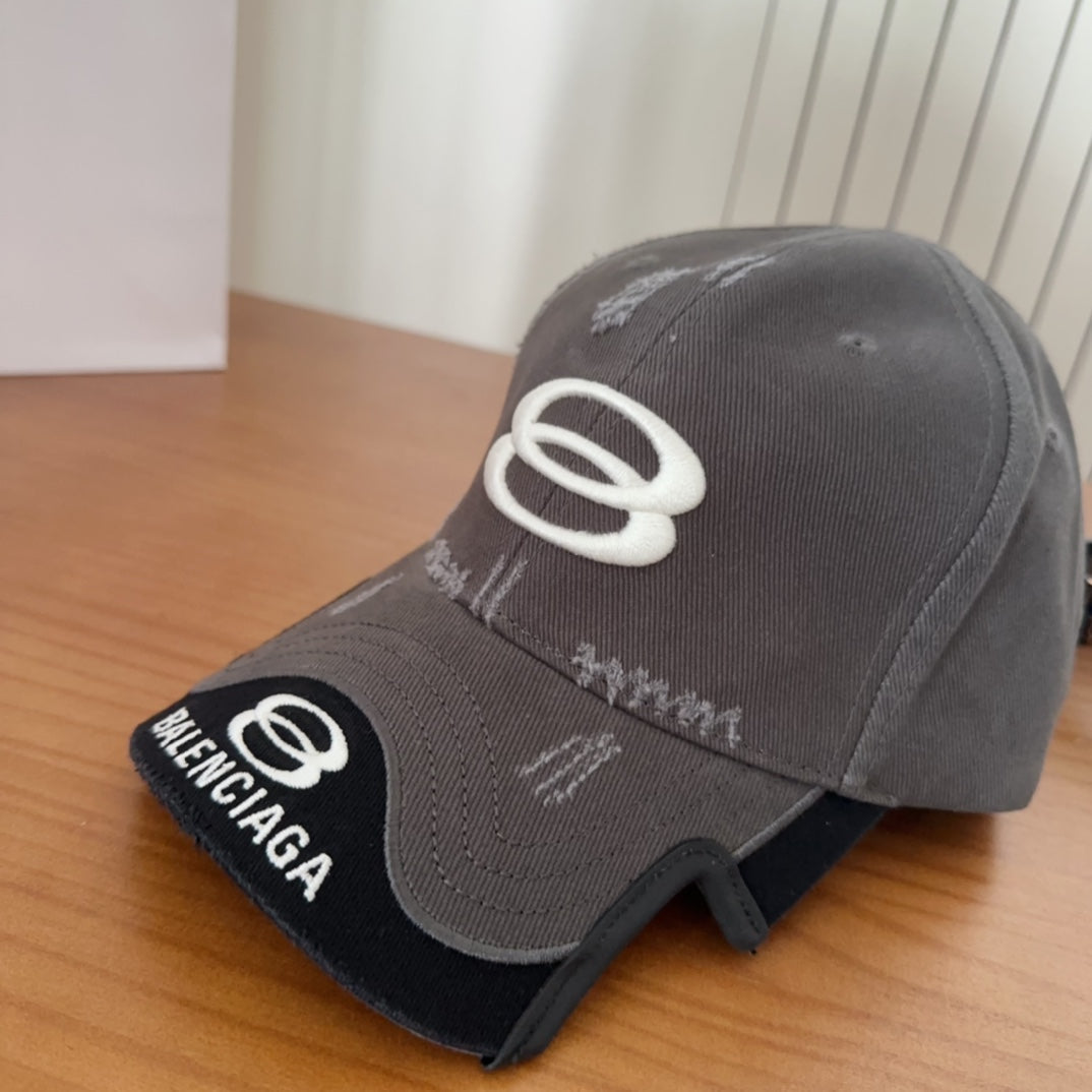 BALENCIAGA 26S BASEBALL CAP STYLE 79