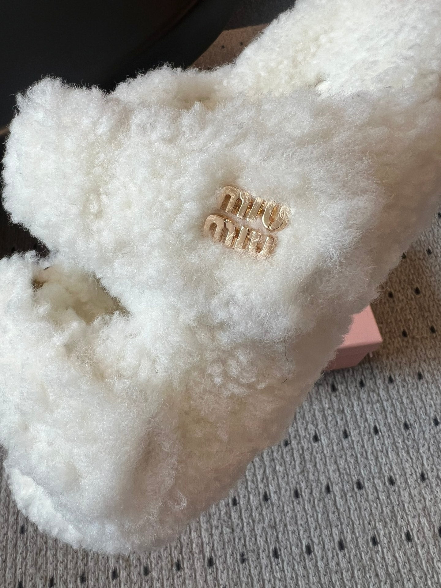 MIUMIU 26S SHEEPSKIN SLIPPERS IN WHITE