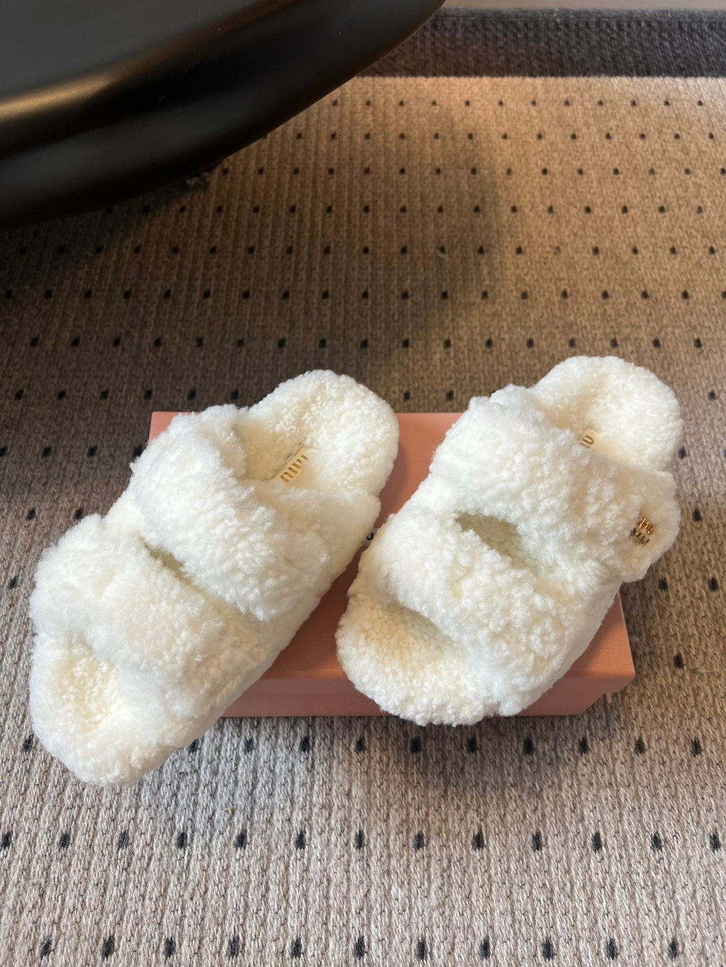 MIUMIU 26S SHEEPSKIN SLIPPERS IN WHITE
