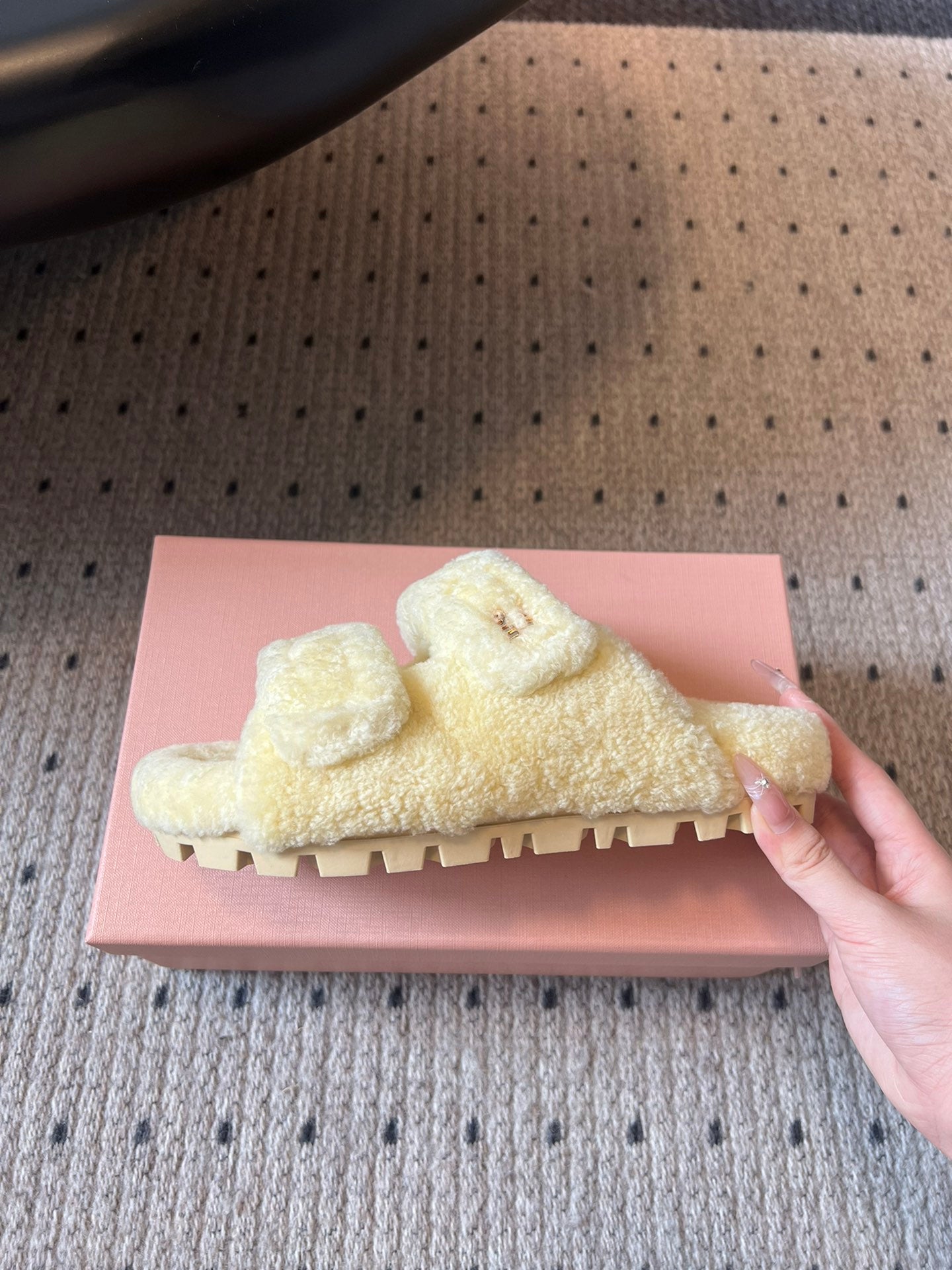MIUMIU 26S SHEEPSKIN SLIPPERS IN LIGHT BEIGE
