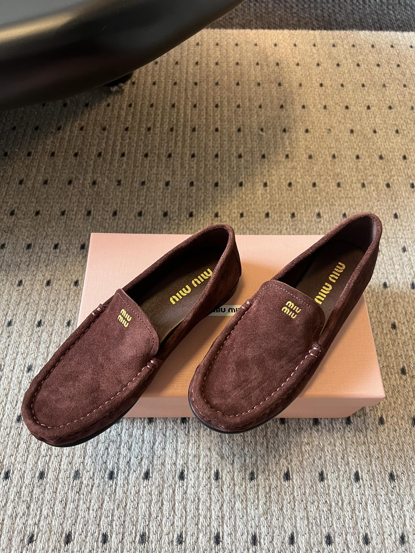 MIUMIU 26S LOAFERS IN AUBURN BROWN SUEDE