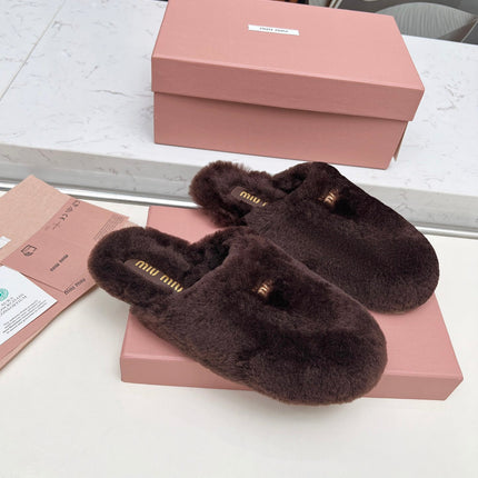 MIUMIU 26S MULES IN DARK BROWN SHEARLING 