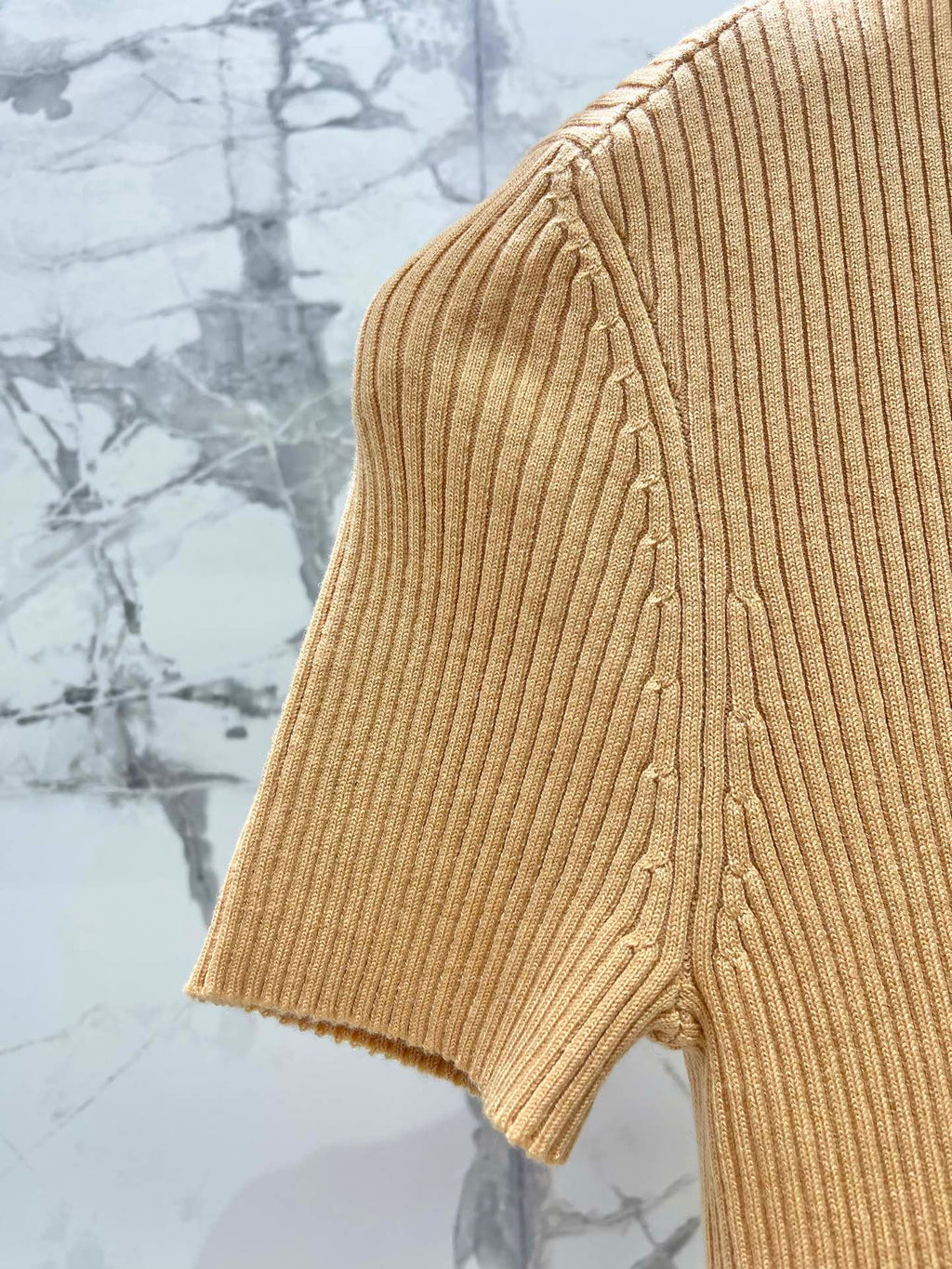 MIUMIU SHORT-SLEEVE KNIT TOP STYLE 263