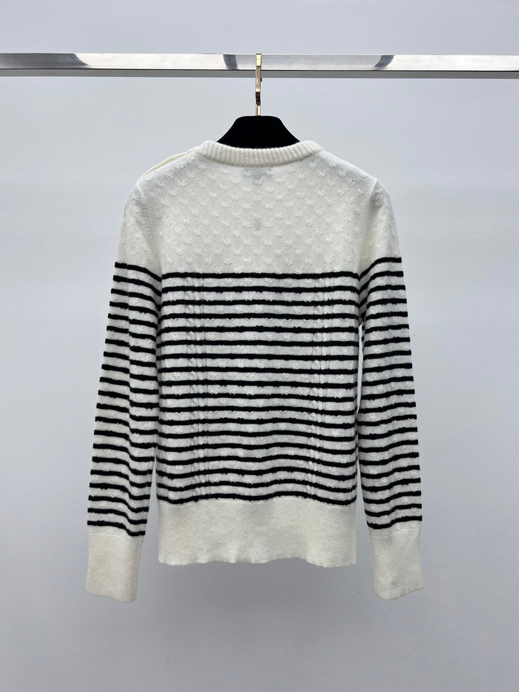 CHANEL 25S SWEATER STYLE 166
