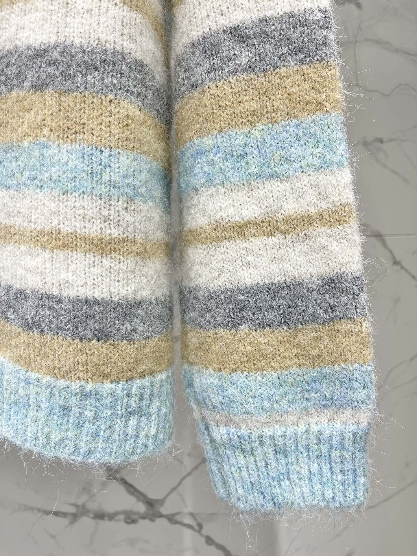 LOEWE SWEATER STYLE 24
