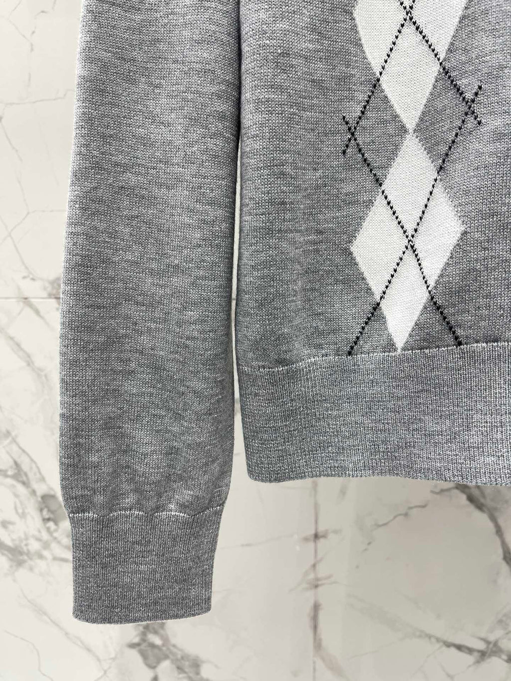 MIUMIU CARDIGAN STYLE 226