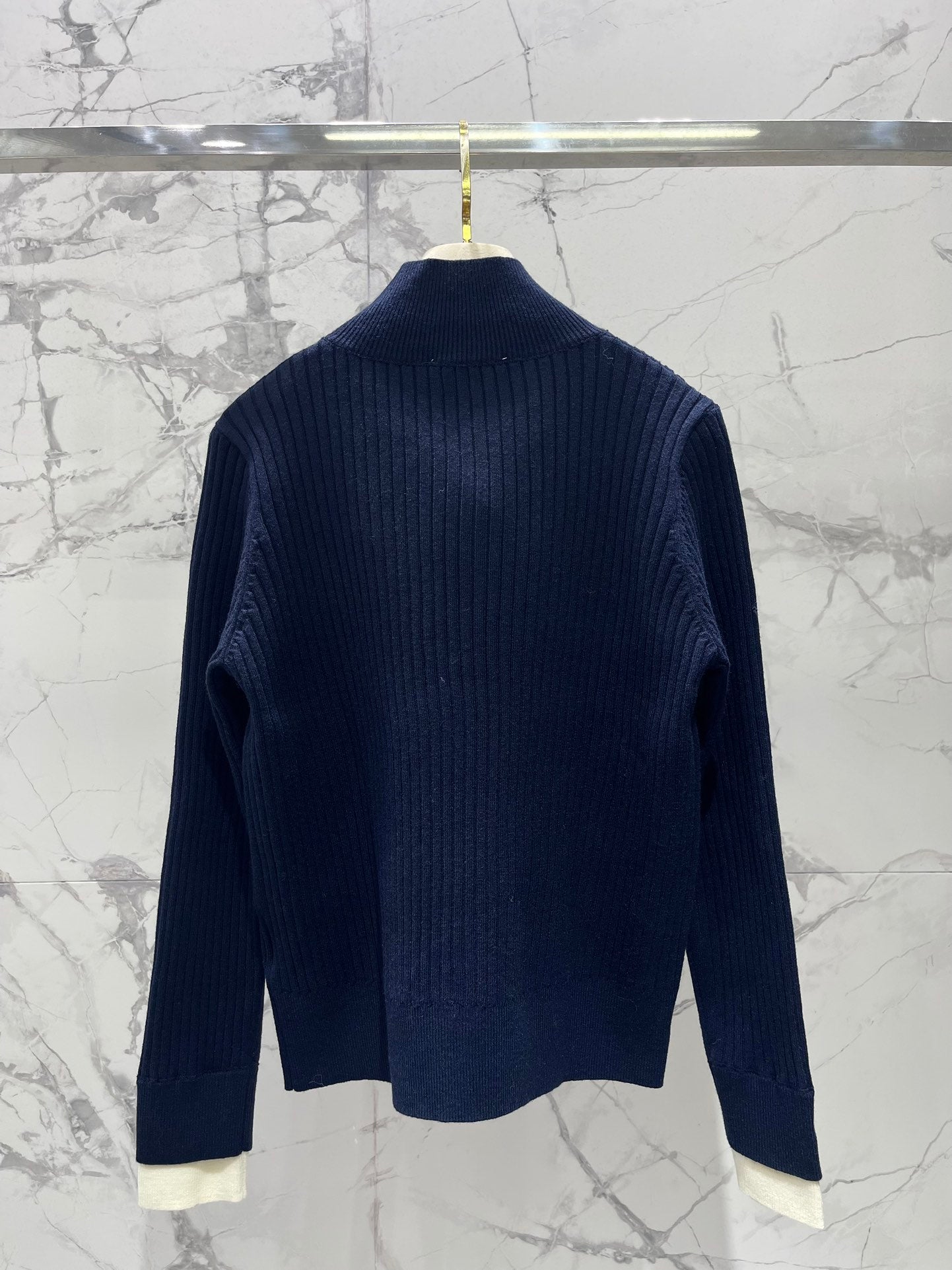 MIUMIU SWEATER STYLE 141