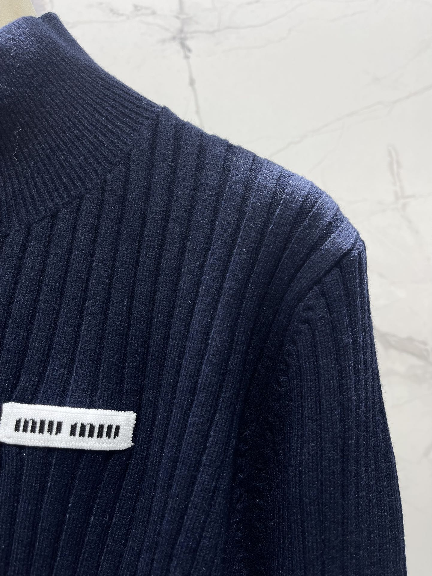 MIUMIU SWEATER STYLE 141