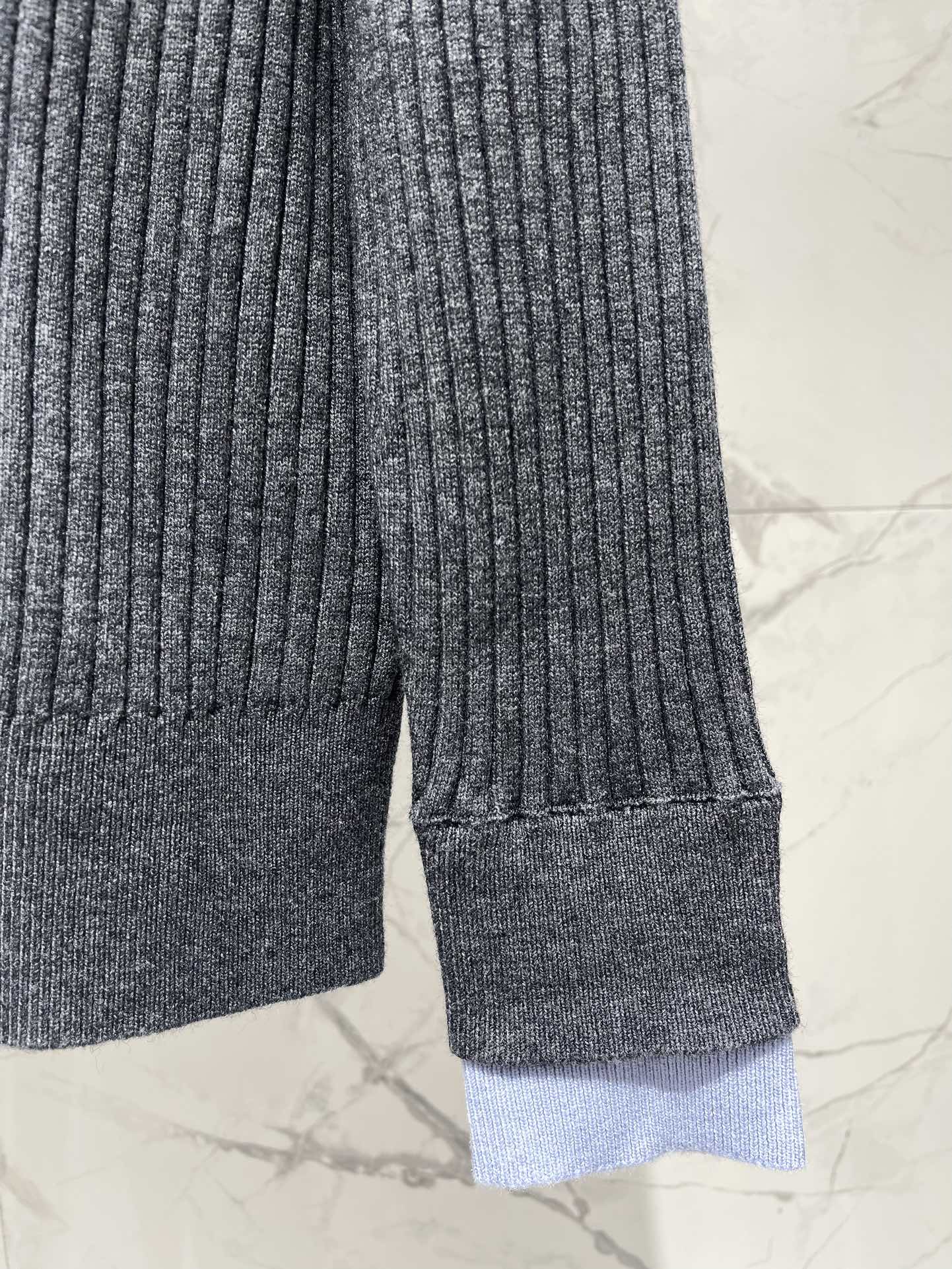 MIUMIU SWEATER STYLE 139