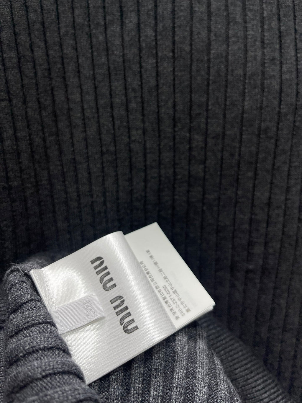 MIUMIU SWEATER STYLE 139
