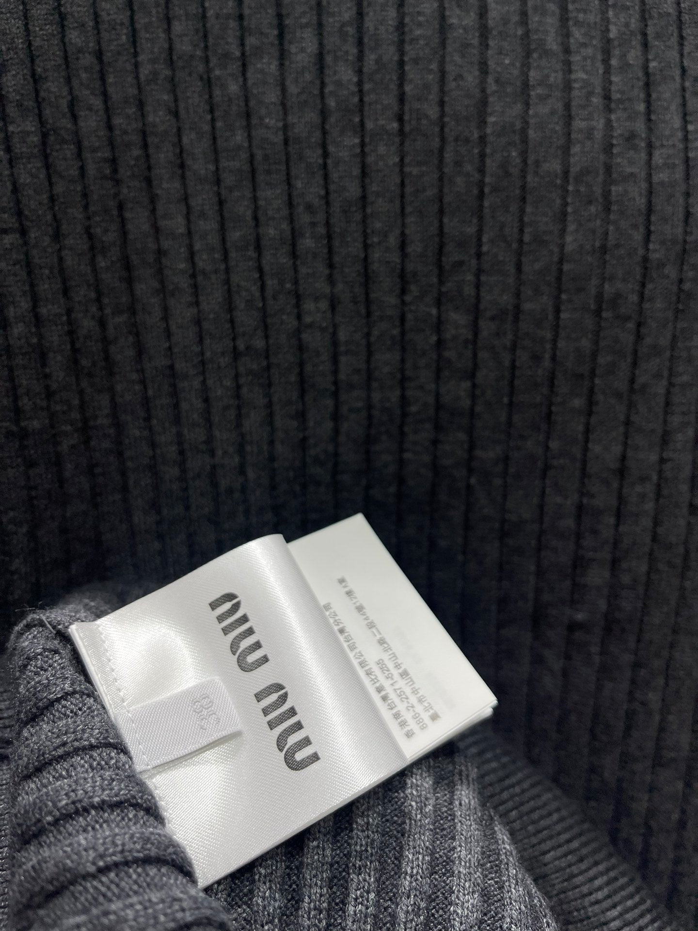 MIUMIU SWEATER STYLE 139