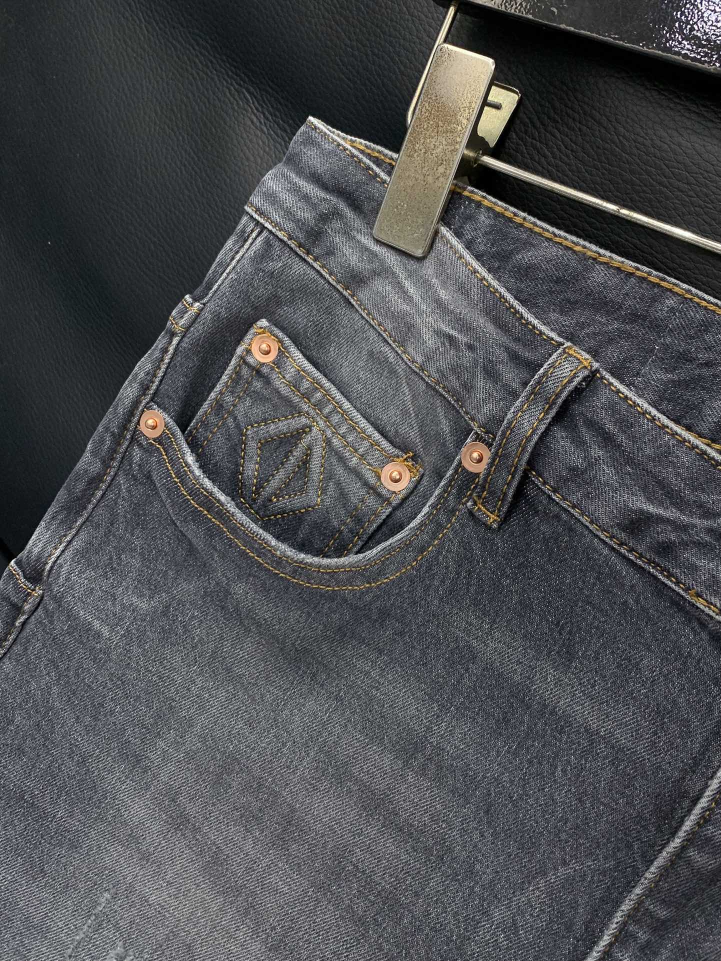 DIOR 25S JEANS STYLE 208