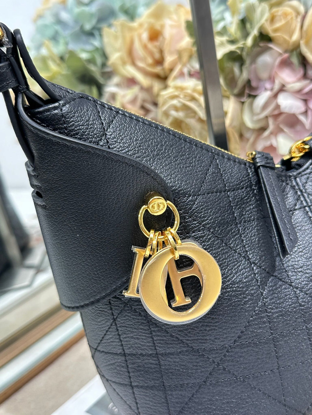 DIOR 26S VOYAGE BAG 22 IN BLACK CALFSKIN