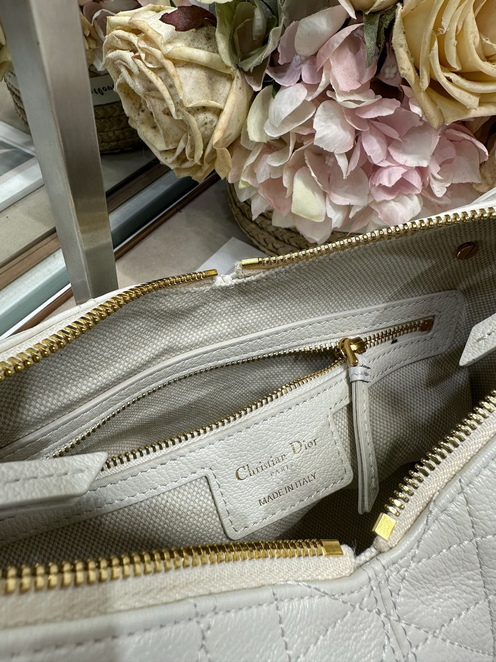 DIOR 26S VOYAGE BAG 22 IN CREAM WHITE CALFSKIN