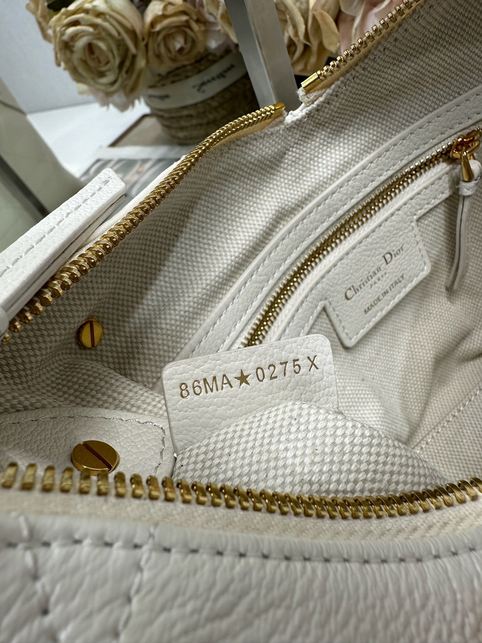 DIOR 26S VOYAGE BAG 22 IN CREAM WHITE CALFSKIN